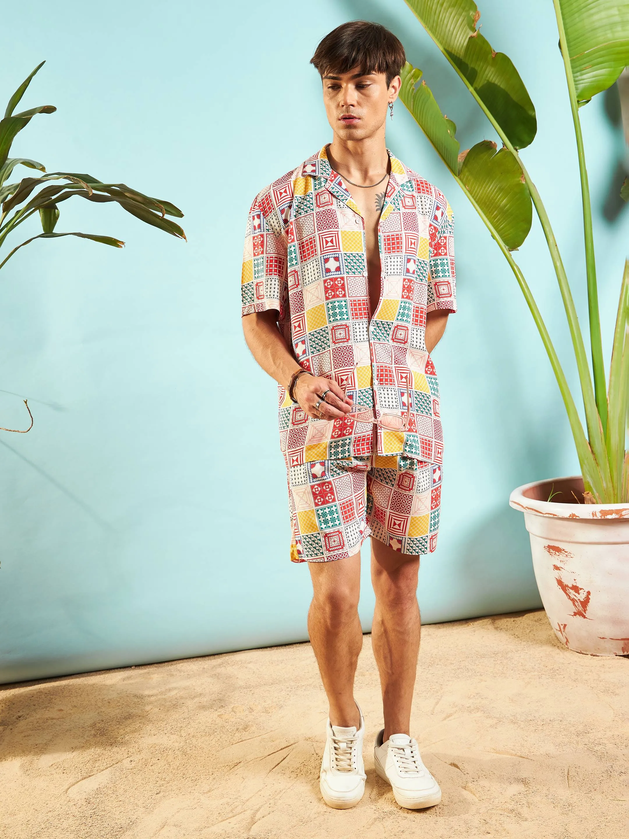 Men White & Red Conversational Print Relax Fit Short