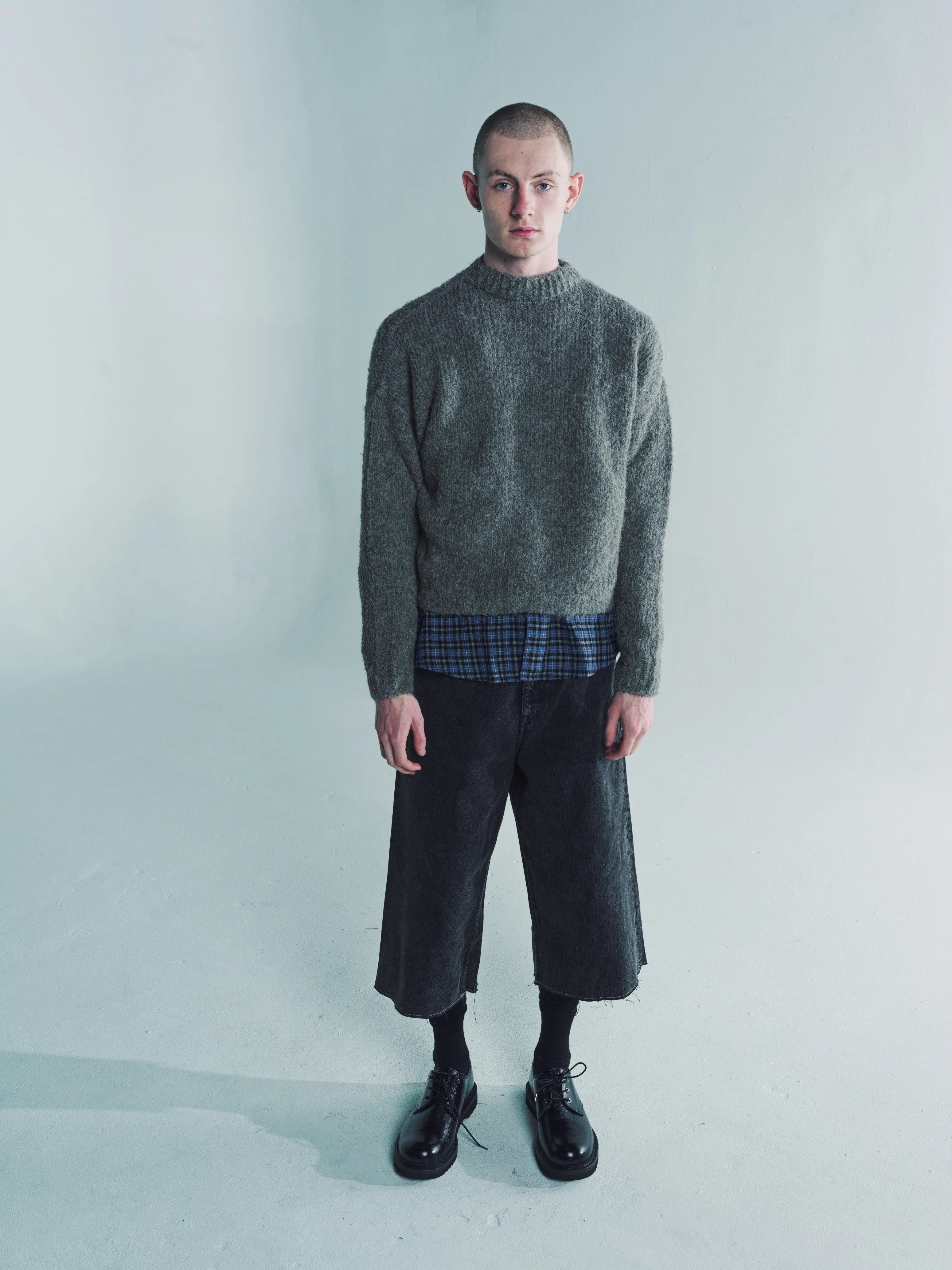 Overdyed Black Chain Twill Capri Cut