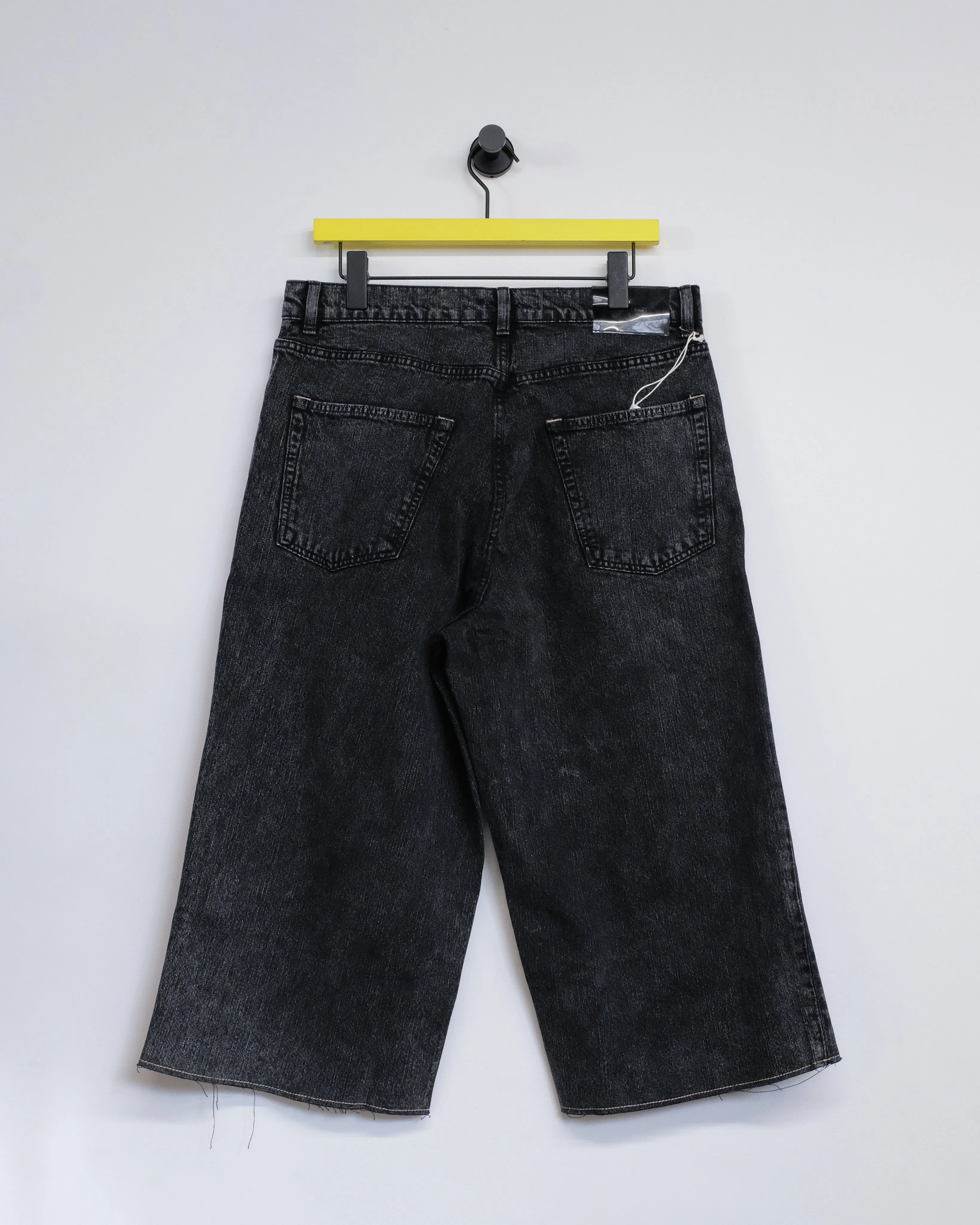 Overdyed Black Chain Twill Capri Cut