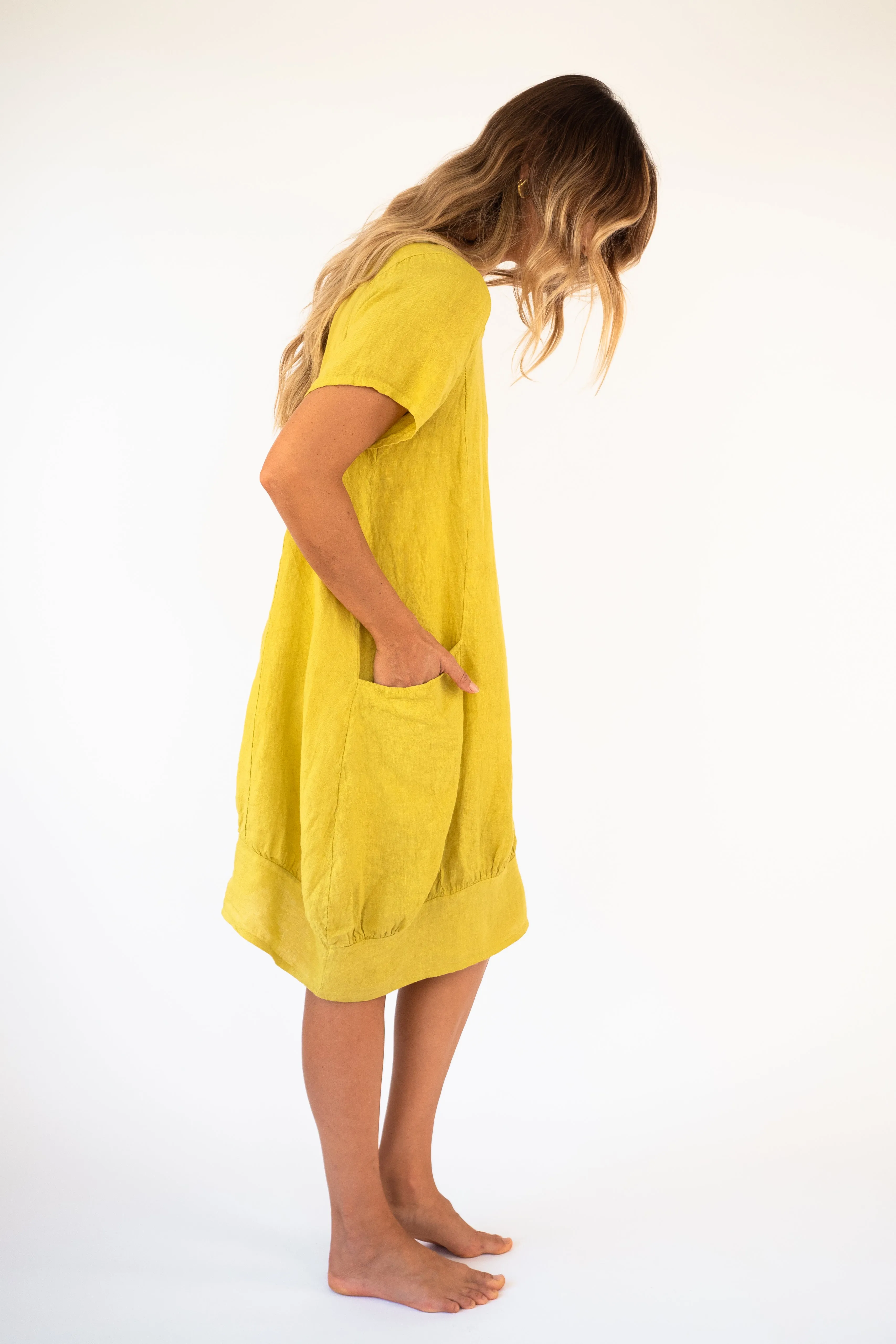 the Makou Linen Midi-Dress