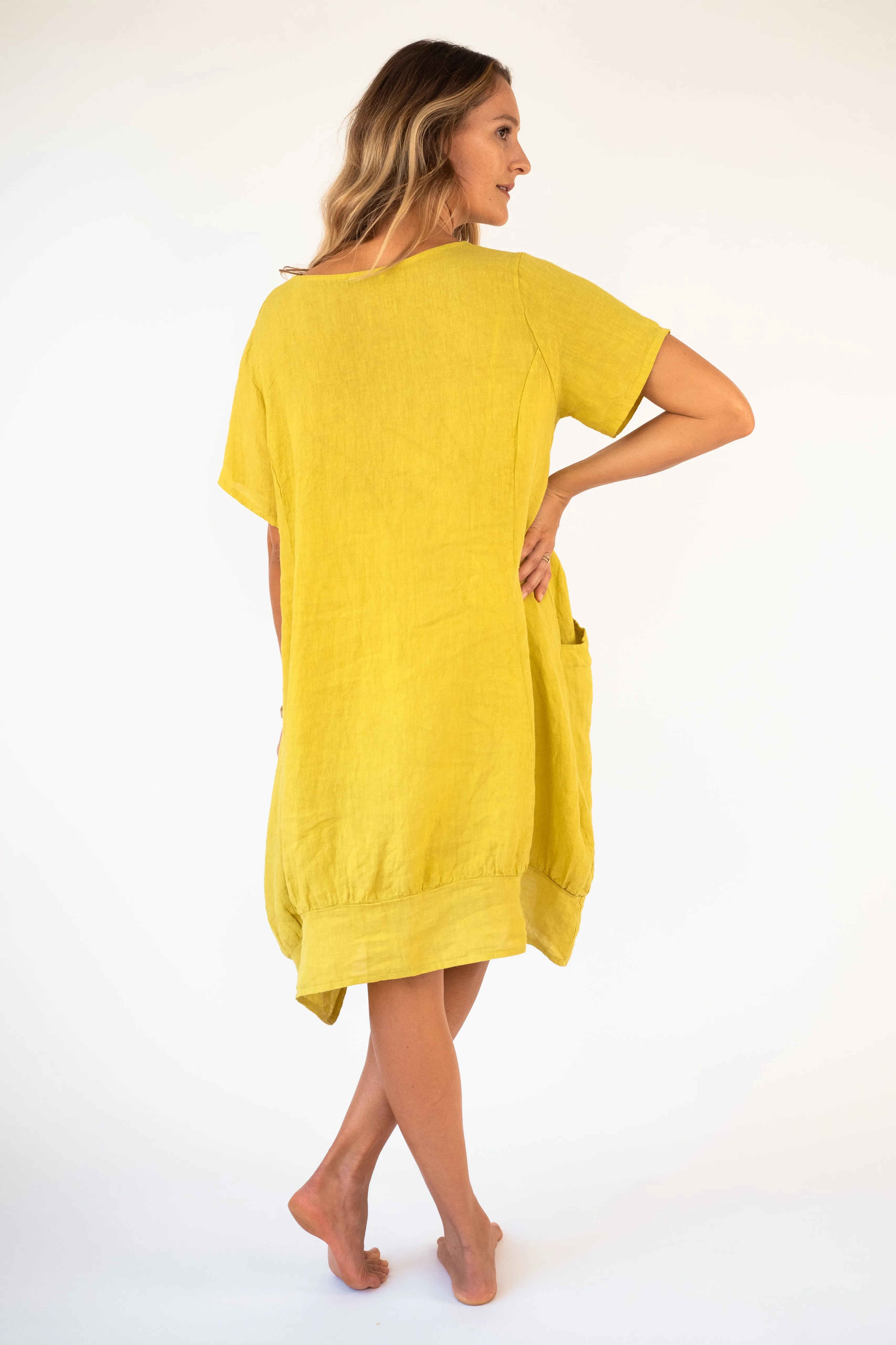 the Makou Linen Midi-Dress